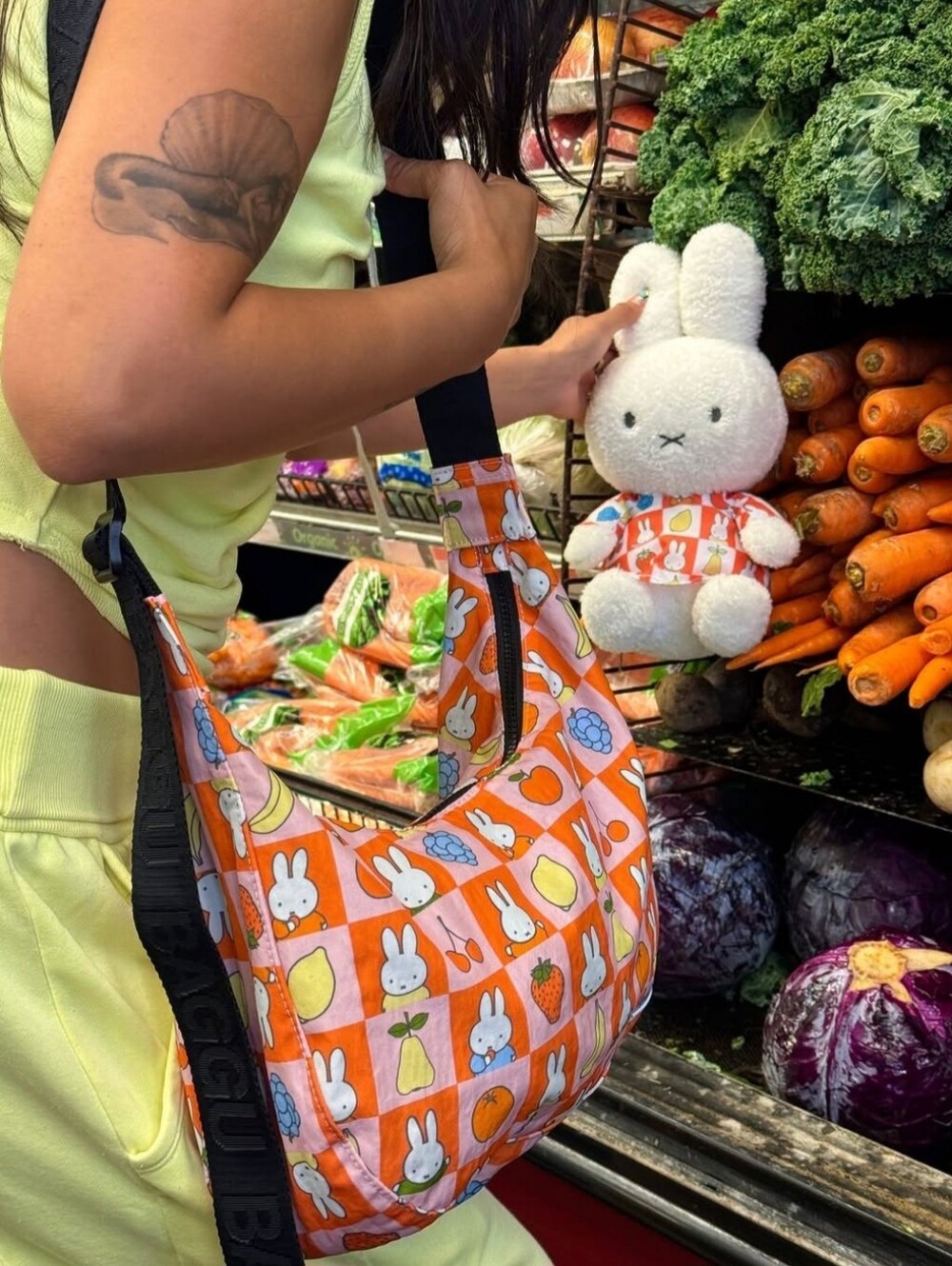 NWT BAGGU Medium Crescent Bag Checkered Fruit Miffy